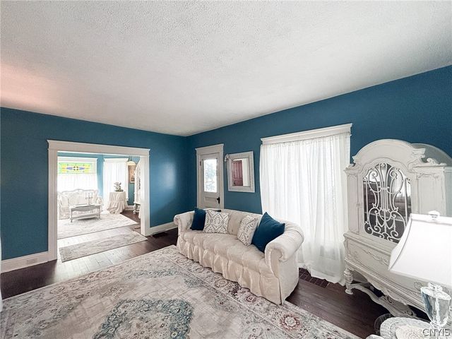 8806 State Route 5, Manlius, NY 13037