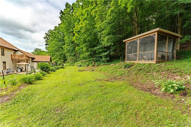 8806 State Route 5, Manlius, NY 13037