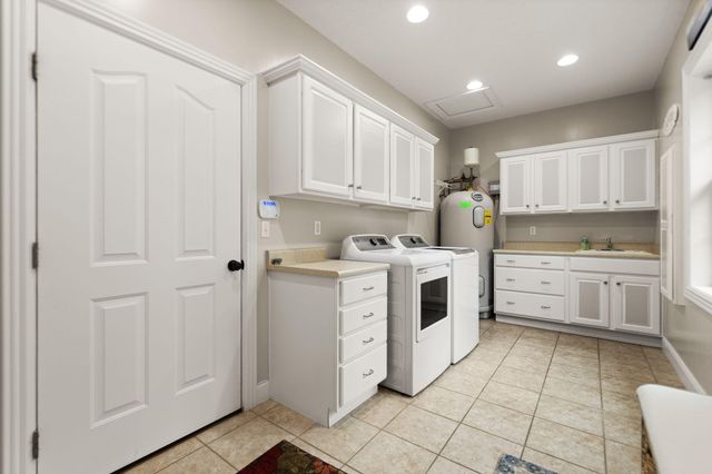 775 Cedar Pointe Drive, Somerset, KY 42501