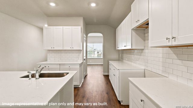 20735 Streamlet End, San Antonio, TX 78266