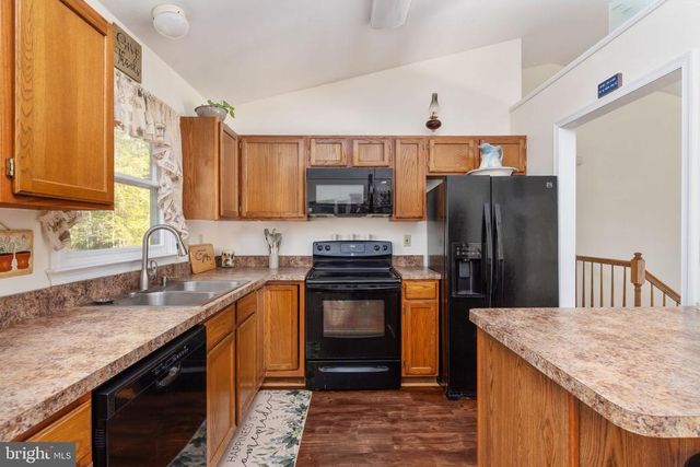 11604 HAMPSTEAD DR, Fredericksburg, VA 22407