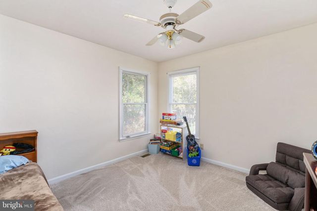 11604 HAMPSTEAD DR, Fredericksburg, VA 22407