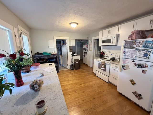 110 River St, Hudson, MA 01749