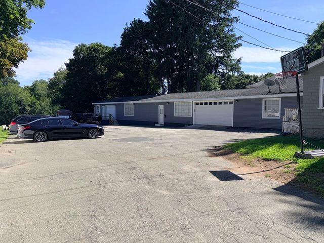 110 River St, Hudson, MA 01749
