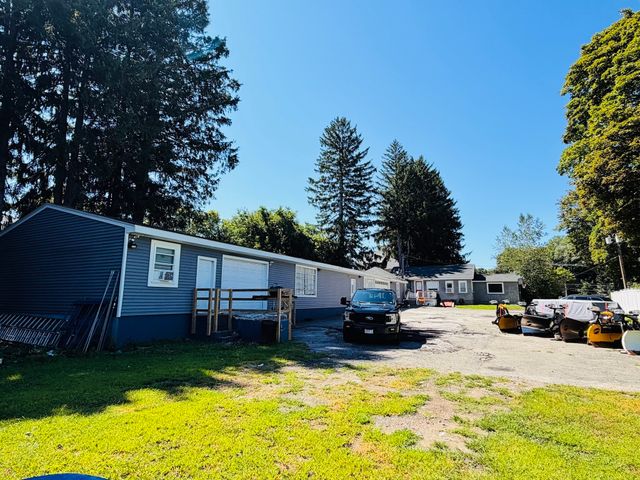 110 River St, Hudson, MA 01749