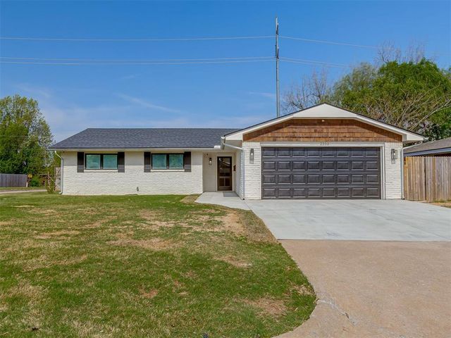 2333 Elwood Drive, Edmond, OK 73013