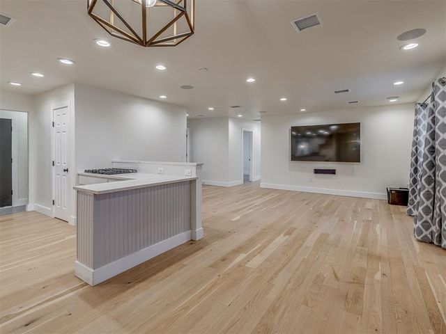 2333 Elwood Drive, Edmond, OK 73013