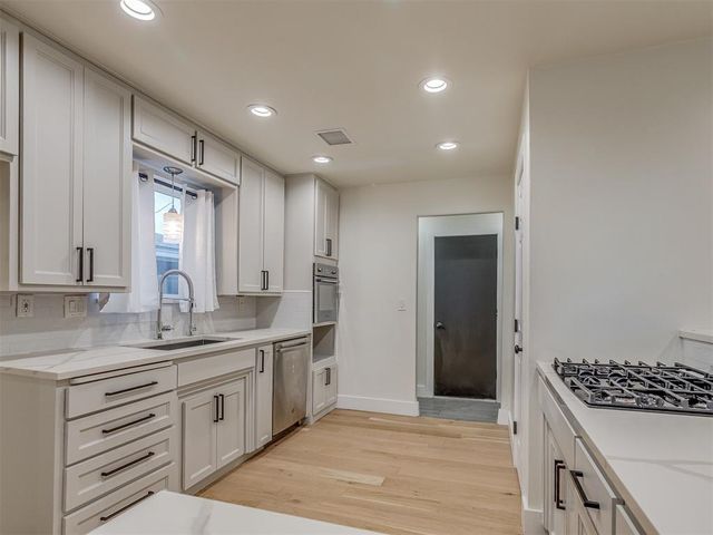 2333 Elwood Drive, Edmond, OK 73013