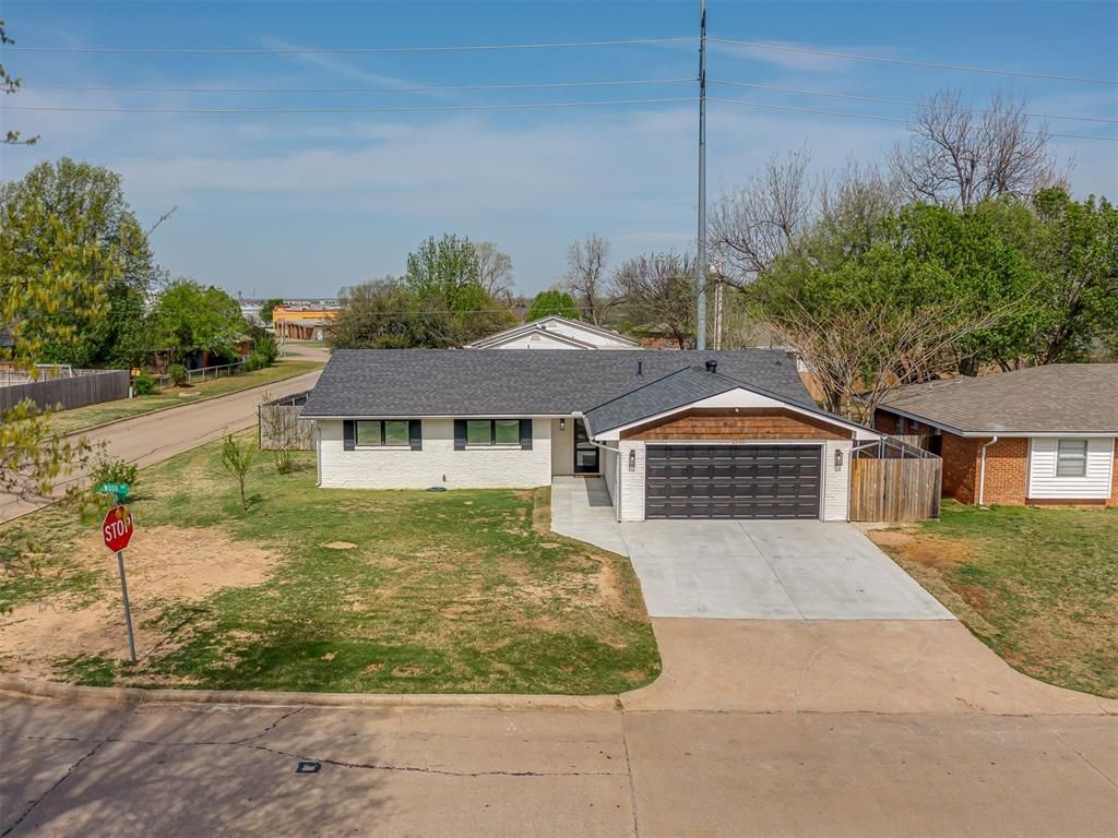 2333 Elwood Drive, Edmond, OK 73013