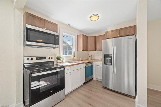 406 Colonial AVE, Hampton, VA 23661