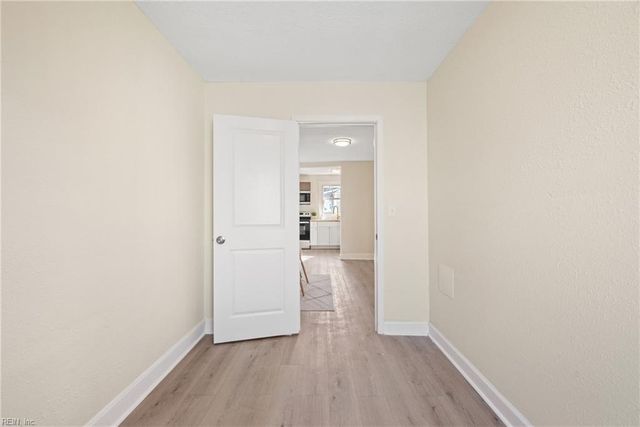 406 Colonial AVE, Hampton, VA 23661