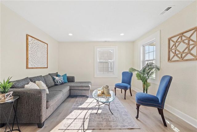 406 Colonial AVE, Hampton, VA 23661