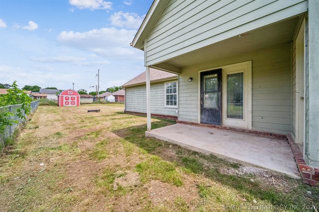 419 E Dogwood Street, Coweta, OK 74429