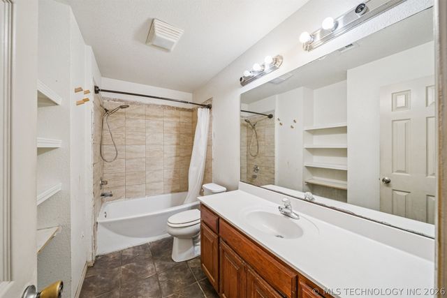 419 E Dogwood Street, Coweta, OK 74429