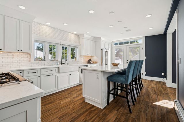 45 Post Road, North Hampton, NH 03862