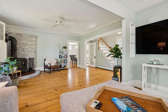 45 Post Road, North Hampton, NH 03862