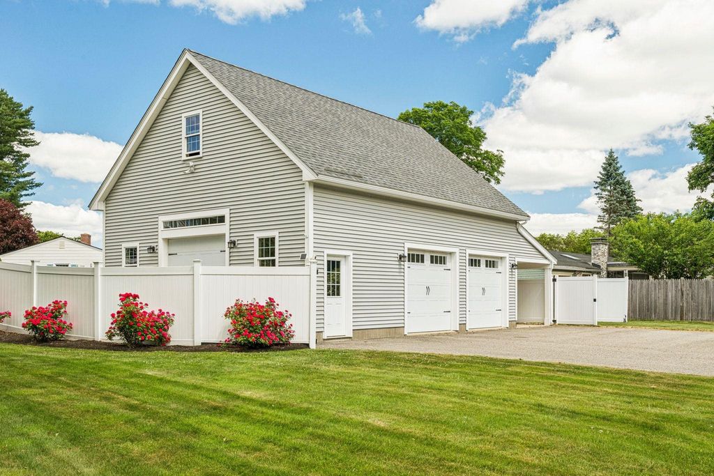 45 Post Road, North Hampton, NH 03862