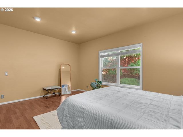 2495 PARK FOREST Dr, Eugene, OR 97405