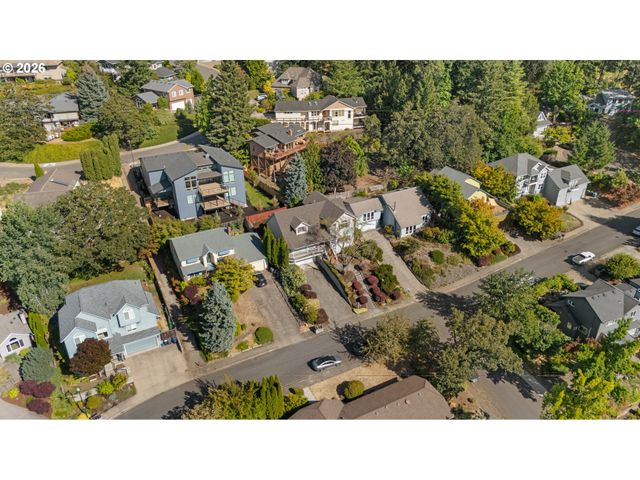 2495 PARK FOREST Dr, Eugene, OR 97405