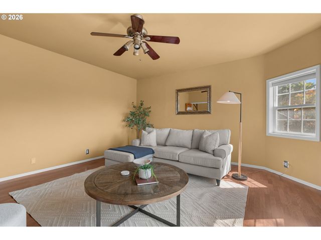 2495 PARK FOREST Dr, Eugene, OR 97405