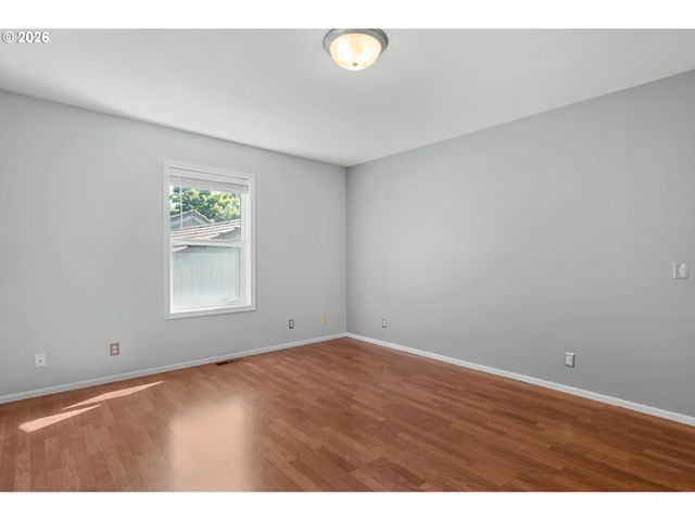 2495 PARK FOREST Dr, Eugene, OR 97405