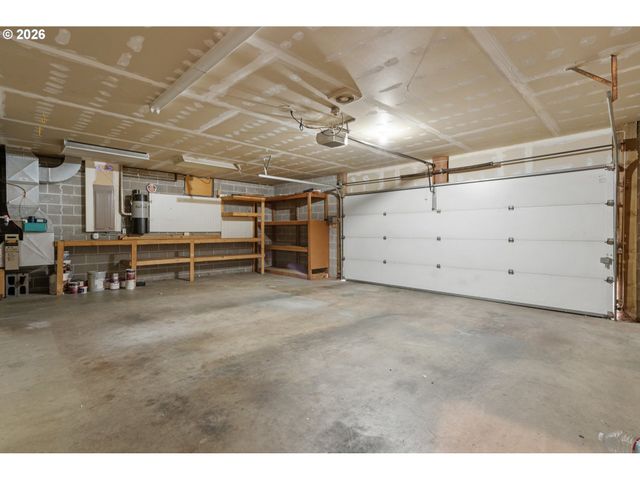 2495 PARK FOREST Dr, Eugene, OR 97405