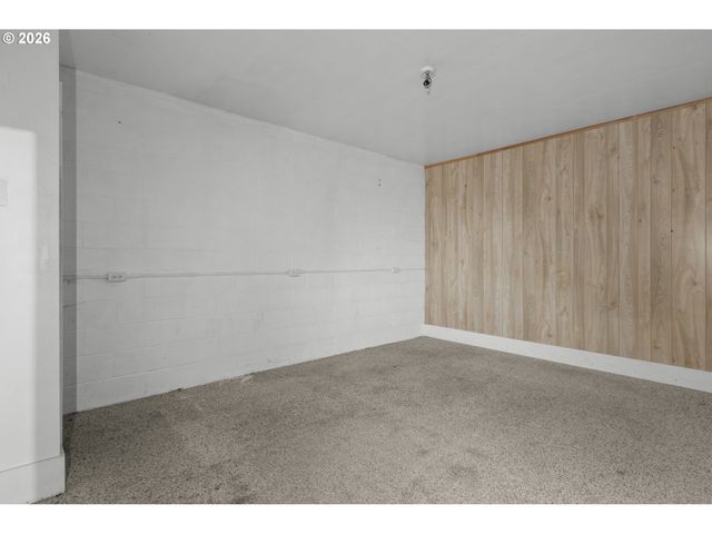2495 PARK FOREST Dr, Eugene, OR 97405