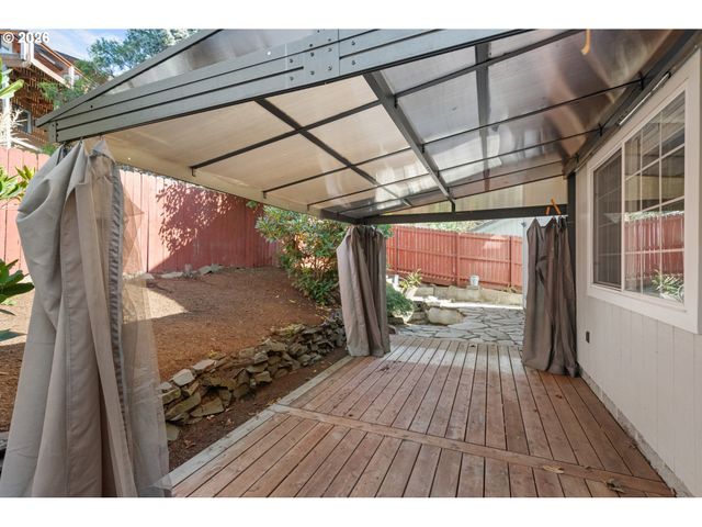 2495 PARK FOREST Dr, Eugene, OR 97405