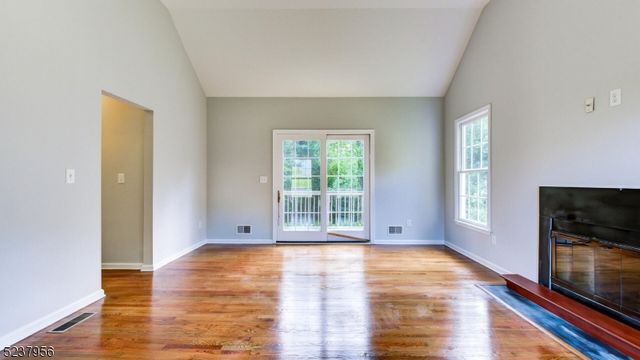 15 Berry Ct, Mount Olive Twp., NJ 07836