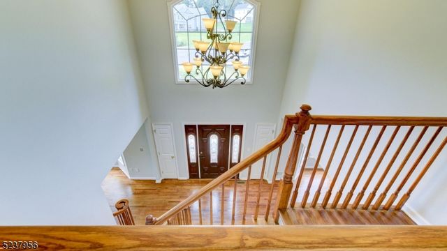 15 Berry Ct, Mount Olive Twp., NJ 07836