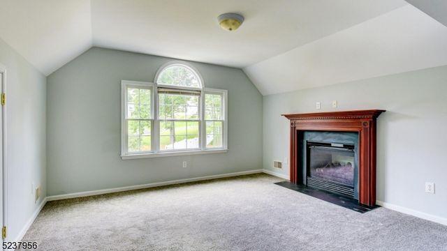 15 Berry Ct, Mount Olive Twp., NJ 07836