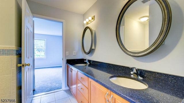 15 Berry Ct, Mount Olive Twp., NJ 07836