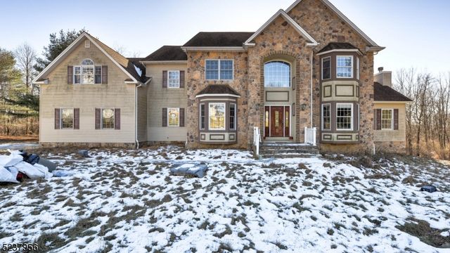 15 Berry Ct, Mount Olive Twp., NJ 07836