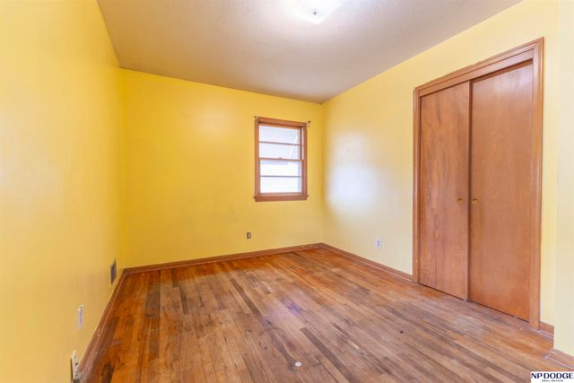 5454 S 50th Street, Omaha, NE 68117