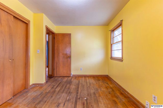 5454 S 50th Street, Omaha, NE 68117