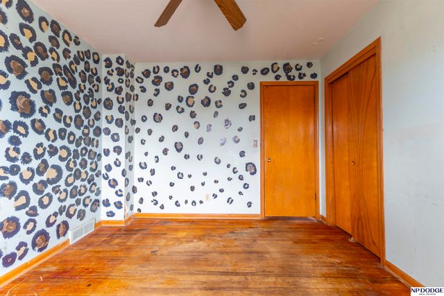 5454 S 50th Street, Omaha, NE 68117