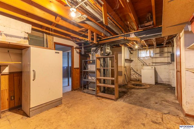 5454 S 50th Street, Omaha, NE 68117