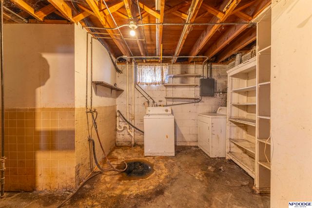 5454 S 50th Street, Omaha, NE 68117