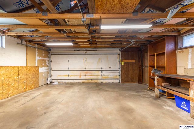 5454 S 50th Street, Omaha, NE 68117