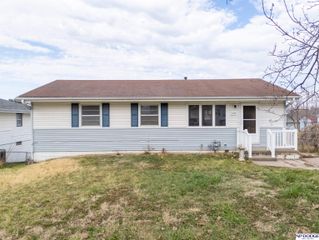 5454 S 50th Street, Omaha, NE 68117