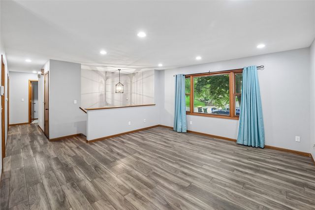 109 Oberlin Street, Iowa City, IA 52245