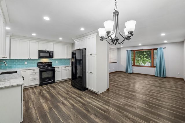 109 Oberlin Street, Iowa City, IA 52245