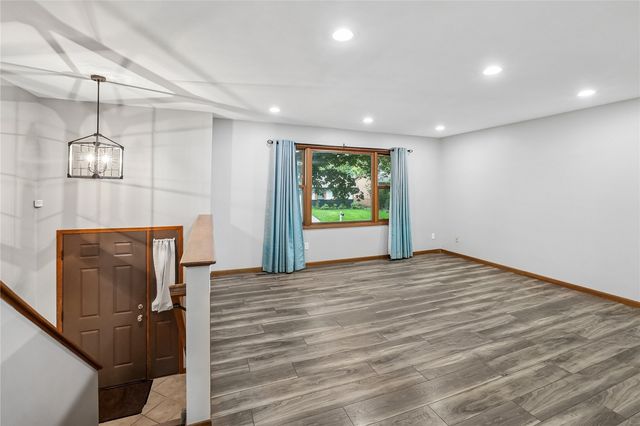109 Oberlin Street, Iowa City, IA 52245