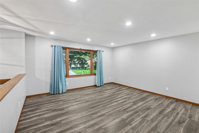 109 Oberlin Street, Iowa City, IA 52245