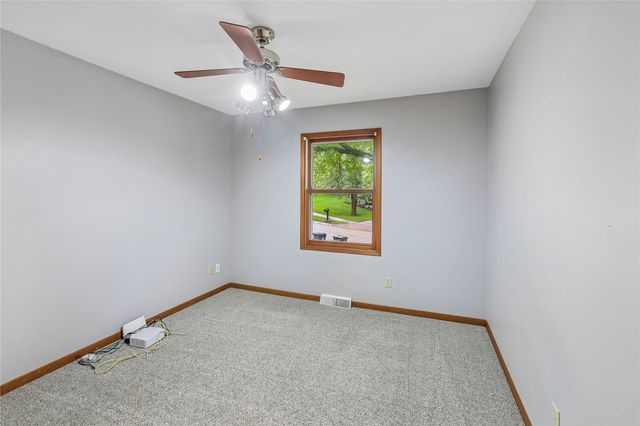 109 Oberlin Street, Iowa City, IA 52245