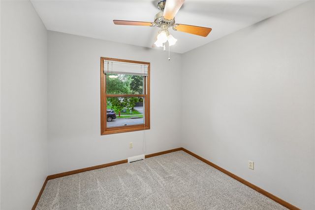 109 Oberlin Street, Iowa City, IA 52245