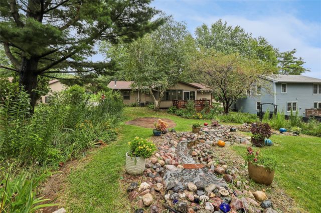 109 Oberlin Street, Iowa City, IA 52245
