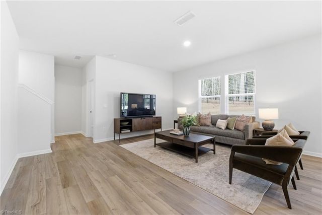 407 Chesney Place, Thomasville, NC 27360