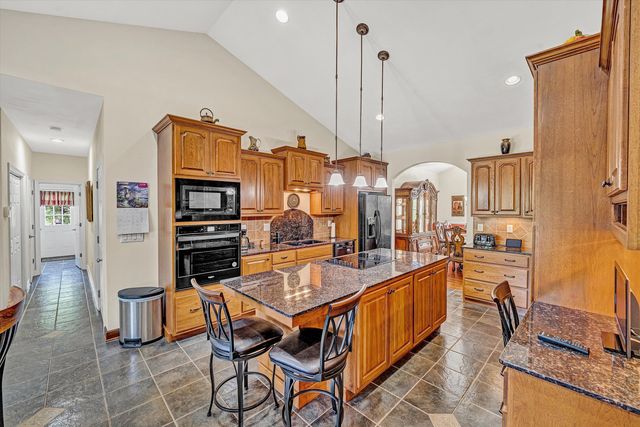 137 Whispering Meadows LN, Wirtz, VA 24184