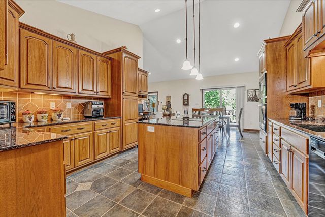 137 Whispering Meadows LN, Wirtz, VA 24184
